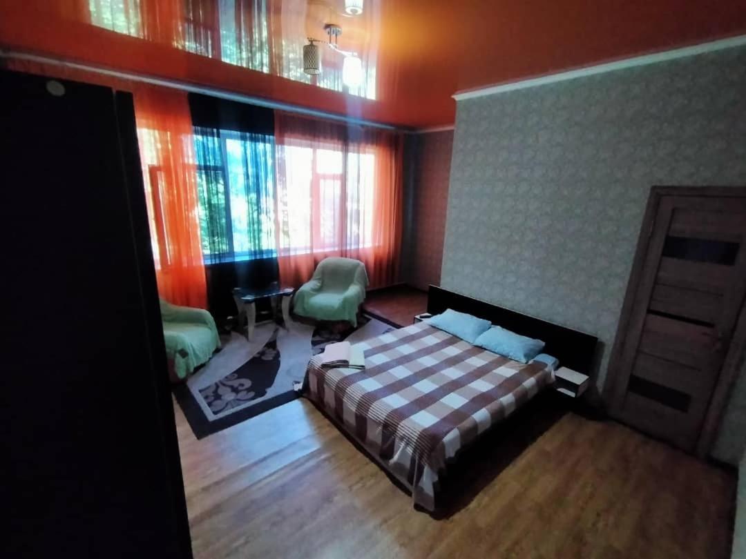 בישקק Sv Hotel מראה חיצוני תמונה